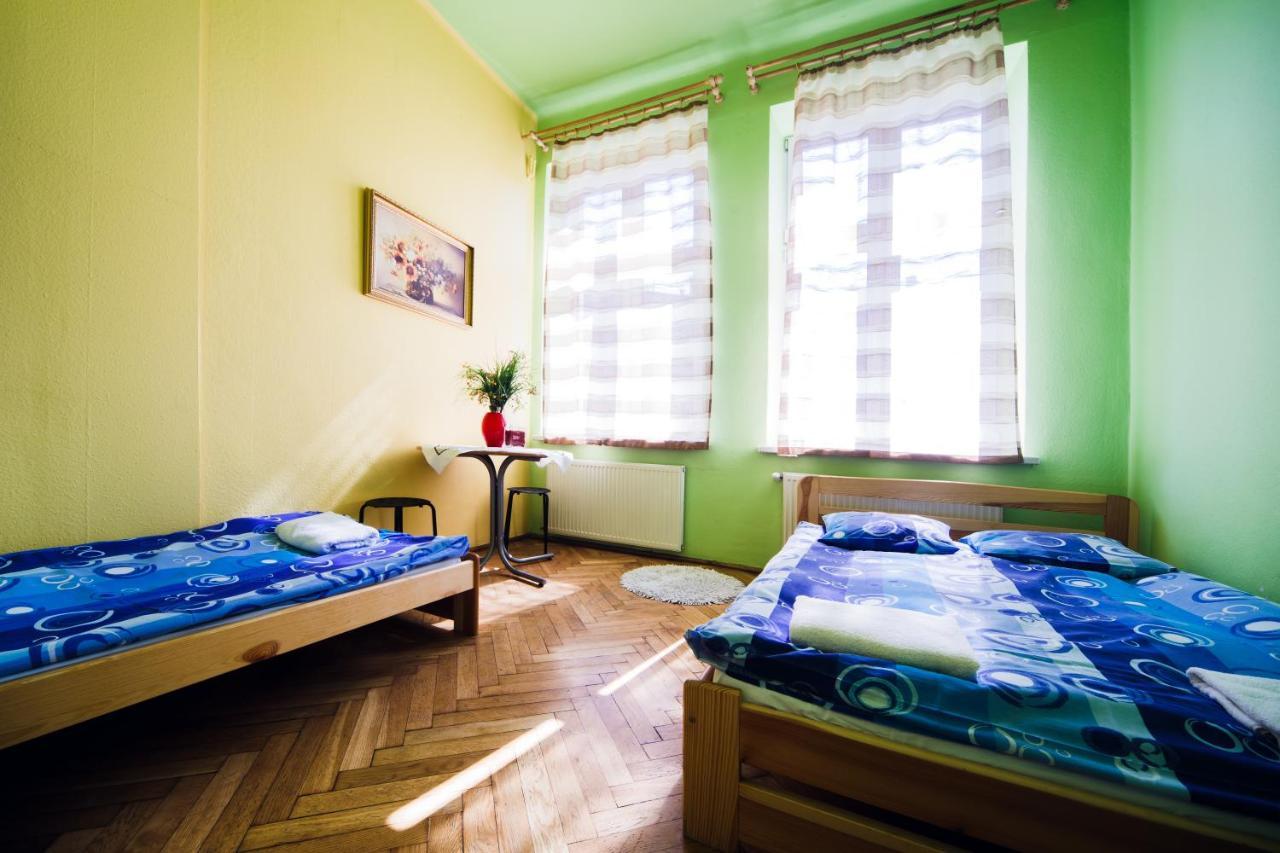 Basic Triple Room